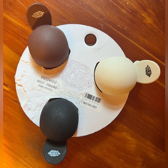 FP Movement Hair Clips- SET of 3- $30 Retail NWT - Picture 2 of 3